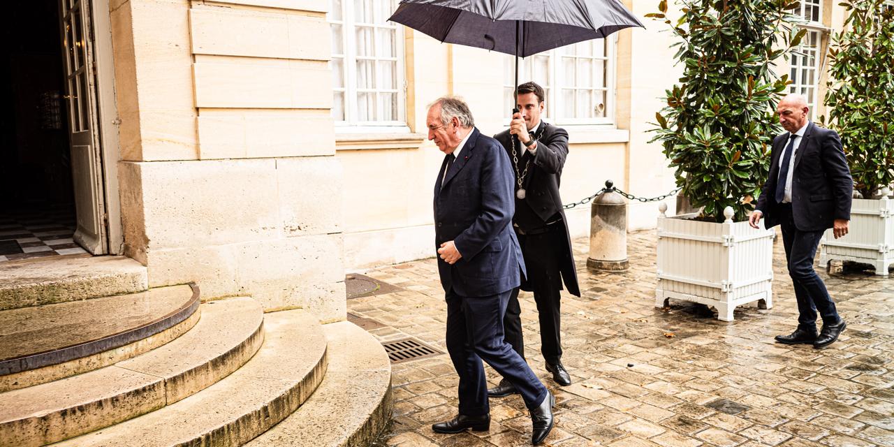 Le premier ministre, François Bayrou, arrive à Matignon, à Paris, le 2 septembre 2025.